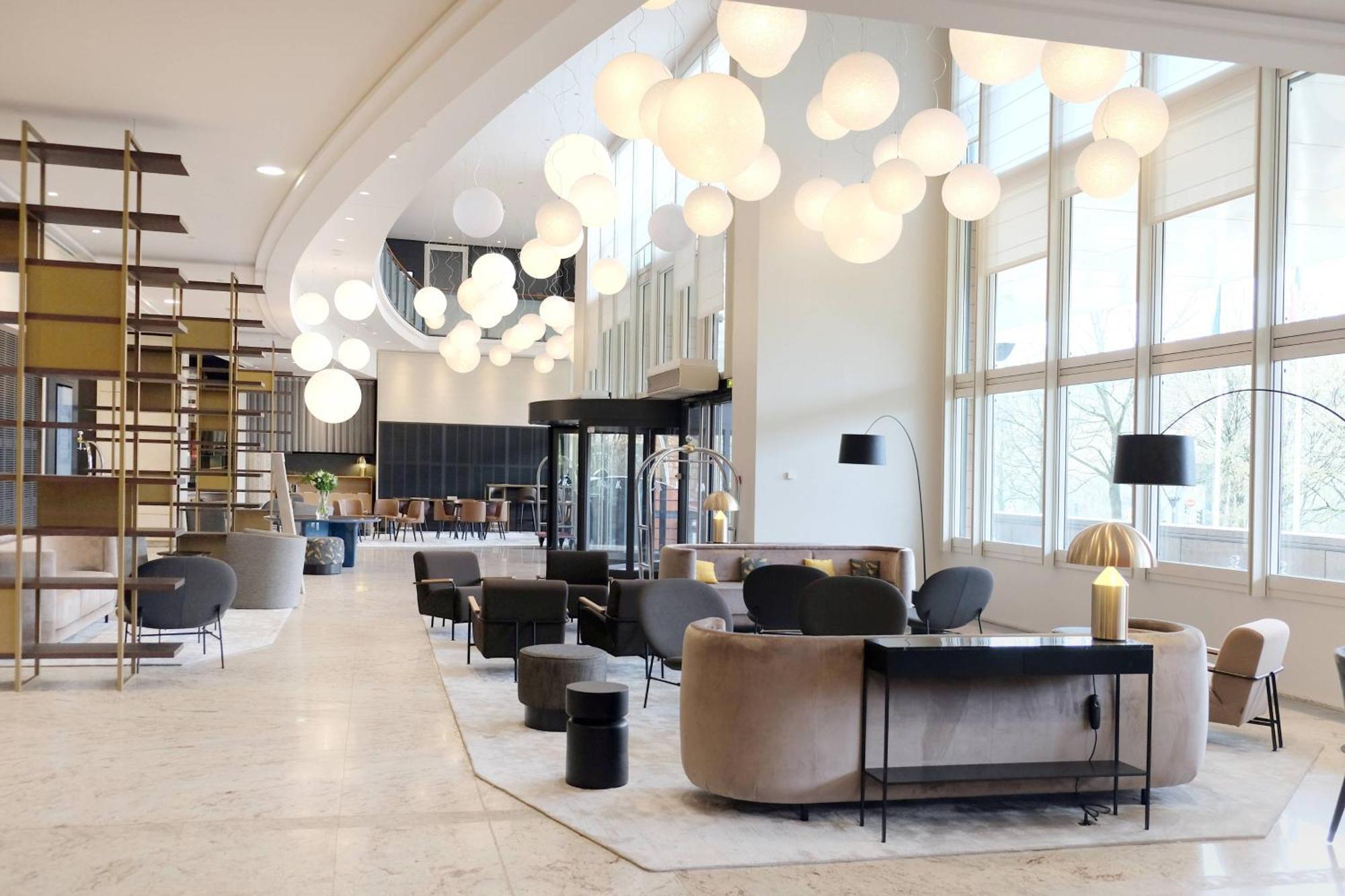 Hotel Marriott Cite Internationale 4*